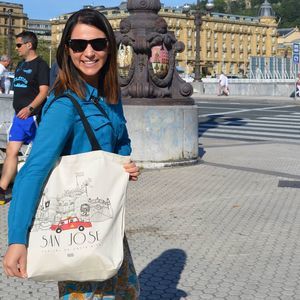 Meet your Posher, Ana